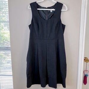 Banana Republic Women's Dress Gray  Sleeveless Zipper Darts Pockets, Size 12